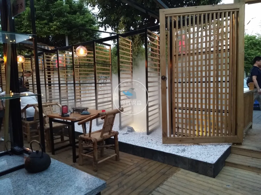 夏日炎炎,有人造雾降温超甜——锦胜雾森室内外高压喷雾降温系统 夏日炎炎,有人造雾降温超甜——锦胜雾森室内外高压喷雾降温系统