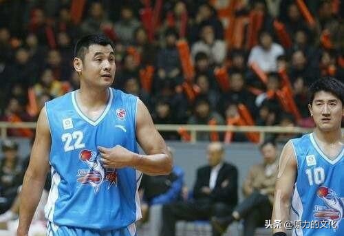 刘玉栋投篮为什么没进nba(被人遗忘的战神刘玉栋，真正的投篮机器，不愿成为NBA球员)