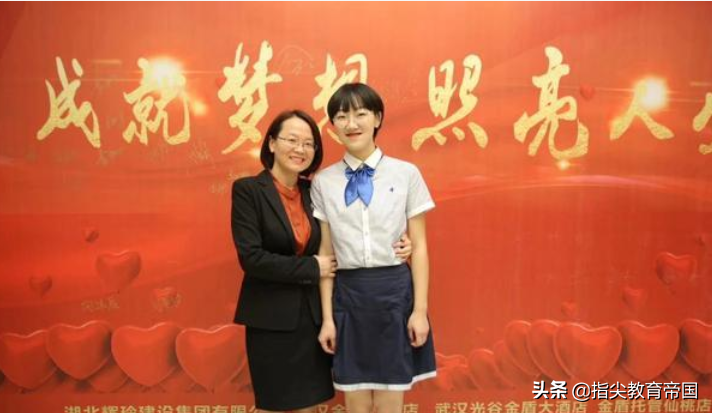 武汉高考状元725并不稀奇，震撼的是语文能考146，她是怎么做到的