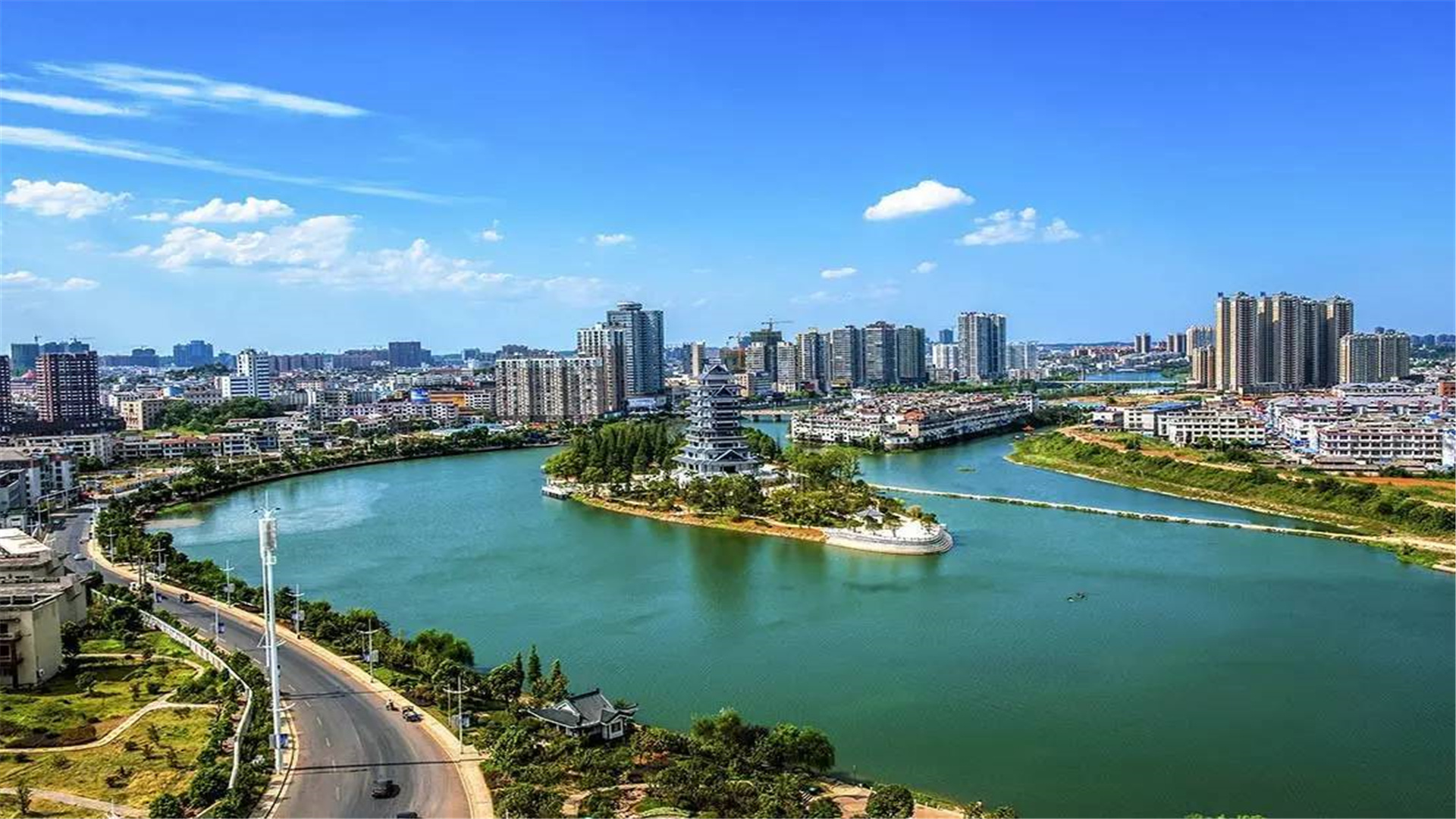 湖南这3所大学厉害了，被“人民日报”点名表扬，专业前景好