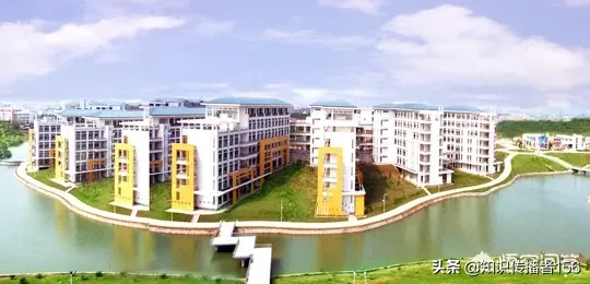 四川师范大学与西华师范大学哪个更好呢？