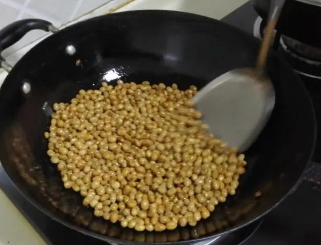 炒黃豆的做法,雪里蕻炒黃豆的做法