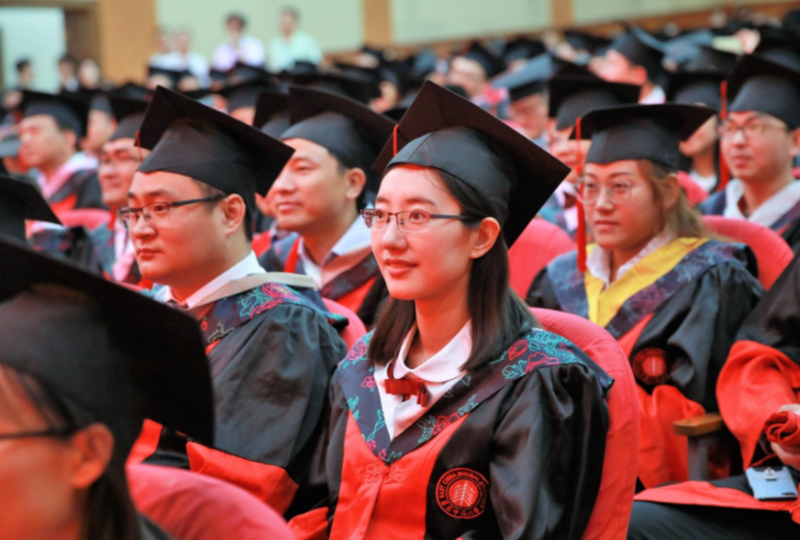 毕业于清华北大的名人，李思思、撒贝宁学霸本尊，马丽叫人意外