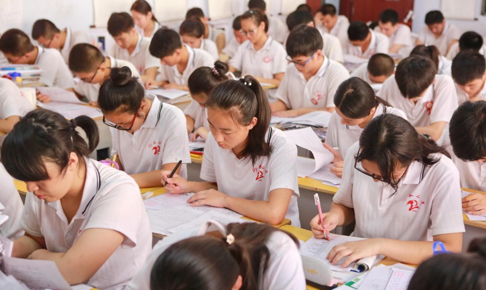 高三三模成绩下滑，考生即将崩溃，怎么办？三点需要明白