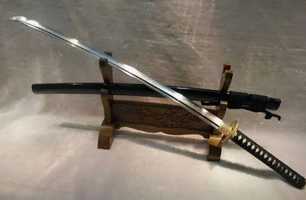 日本武士刀,在东亚一带,名声还是很响亮的.
