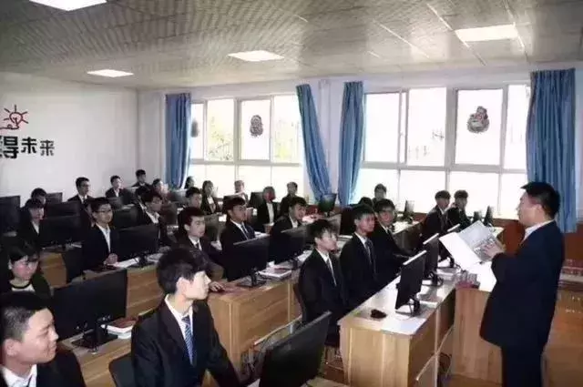 今年，阿克苏将有68位学生被西安工业大学继续教育学院录取