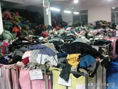 100斤旧衣服能卖多少钱 旧衣服回收怎么找销路