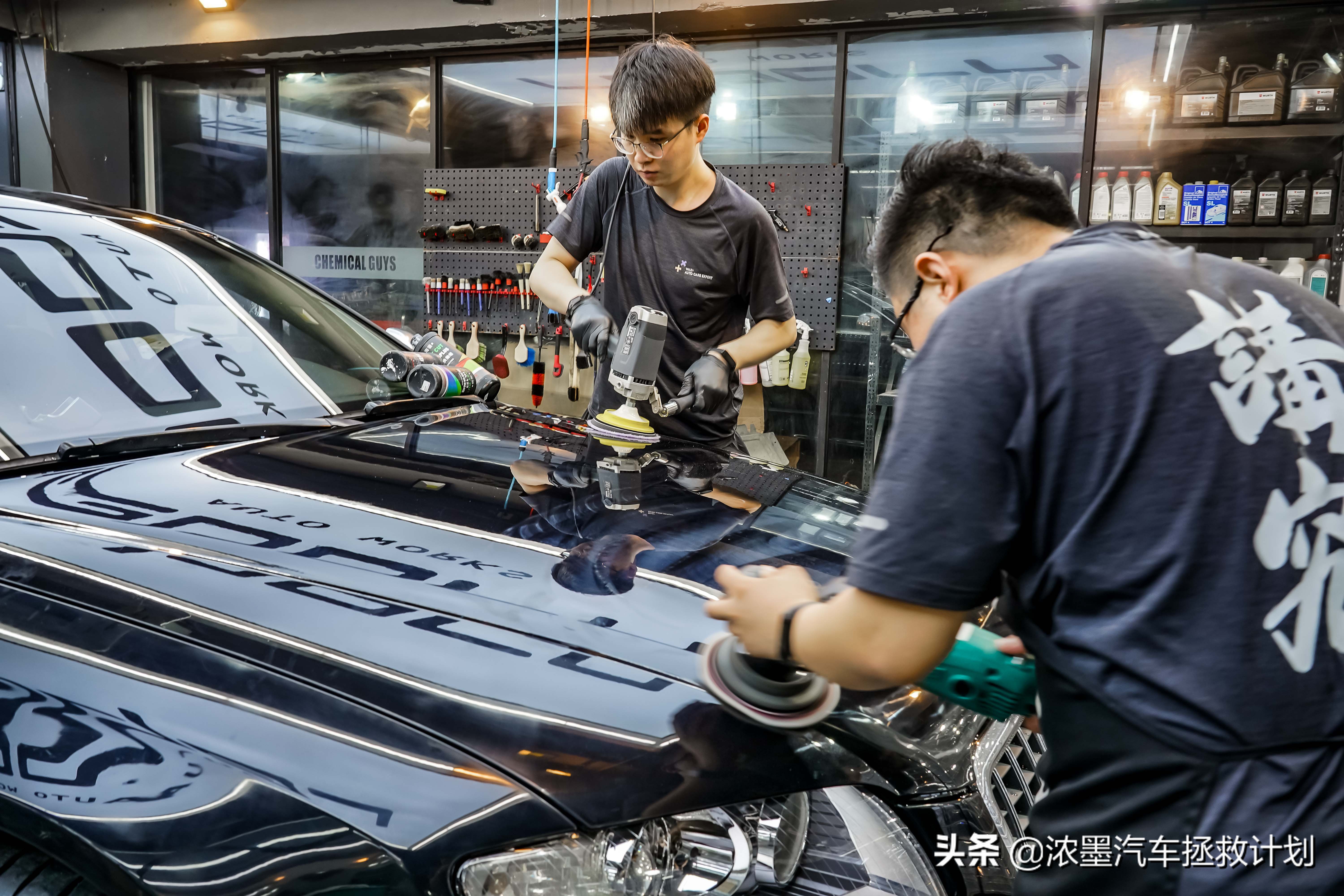 「驾驭科技」整备一台奥迪顶级的豪华旗舰A8，气韵天成的大家风范