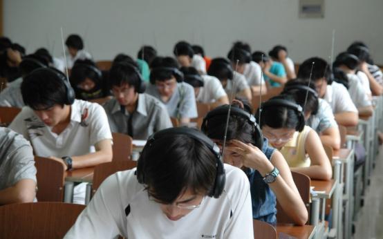 为啥高校不让大一新生报四级，怕影响通过率吗？辅导员说出答案