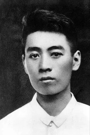愿余生有人与你立黄昏，有人问你粥可温