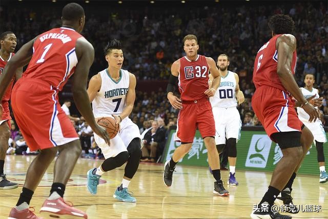 NBA球场地板(解密NBA地板有何讲究，多久换一次，用什么材质做成的？)