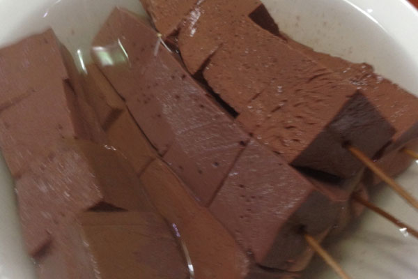 吃猪血排黑便，说明它能排毒？对身体究竟好不好？不少人理解错了