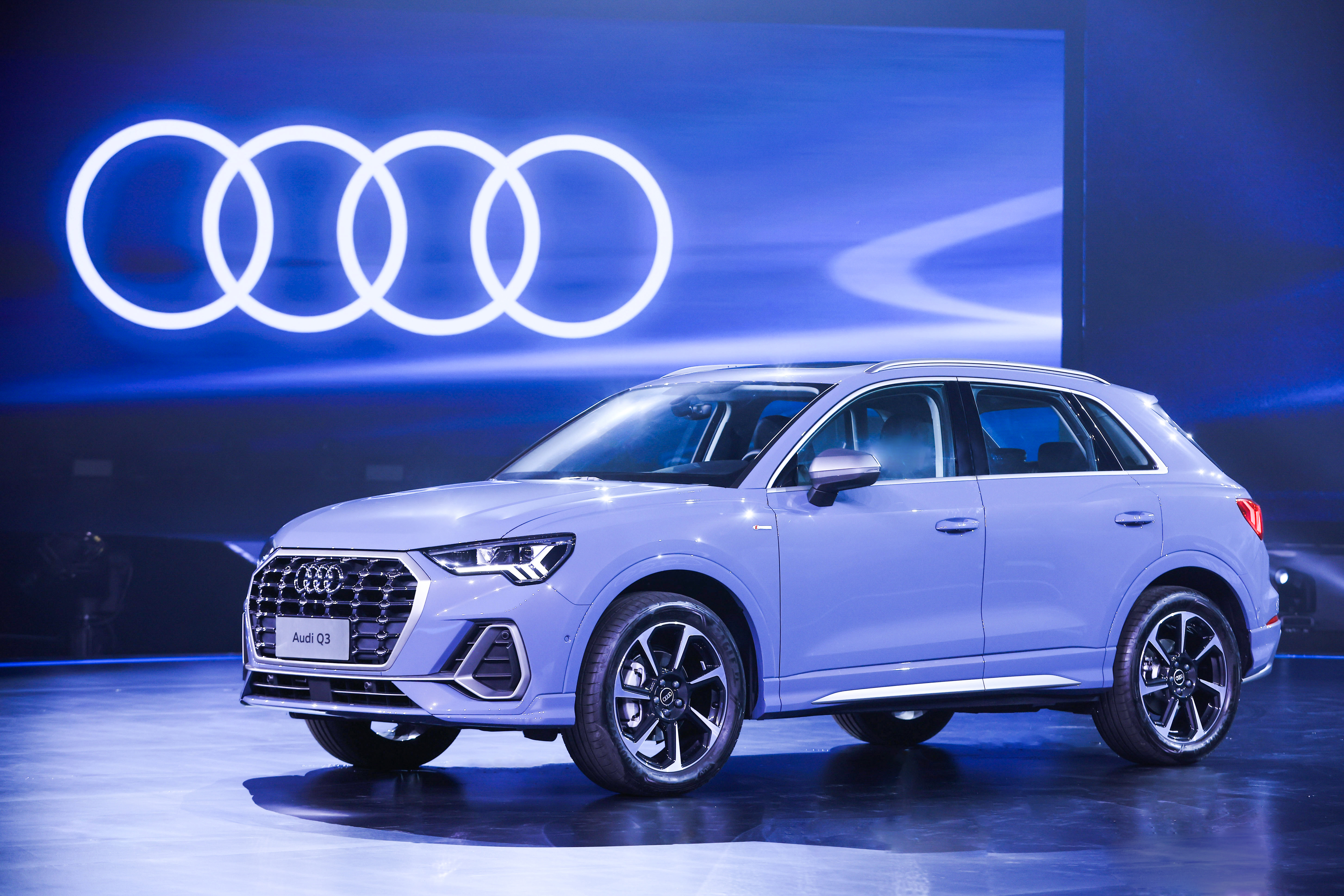 2021奥迪新生代车型集体亮相 a3/q3新增rs套件燃速版