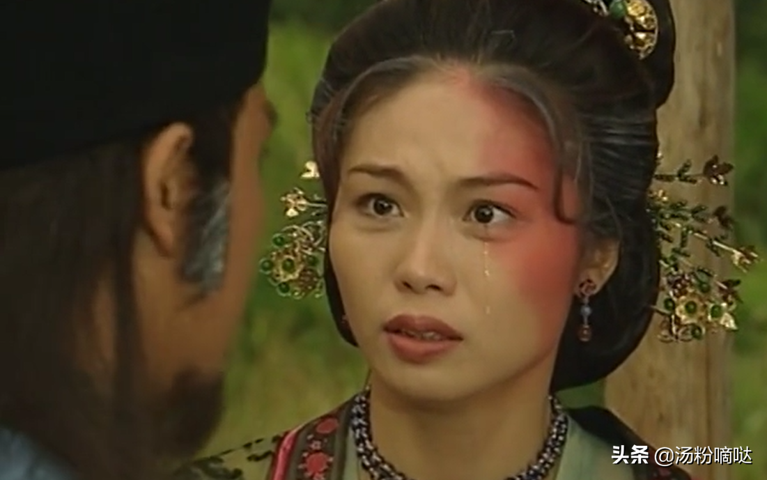 化浓妆毁形象，戴假牙演戏，女演员为了“丑”可以去到什么程度？