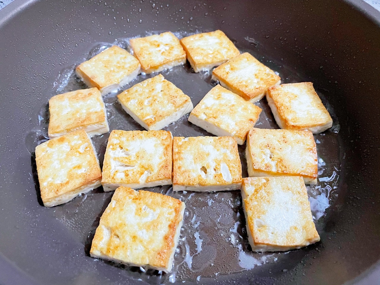 辣豆腐的家常做法（分享干香麻辣的豆腐做法）