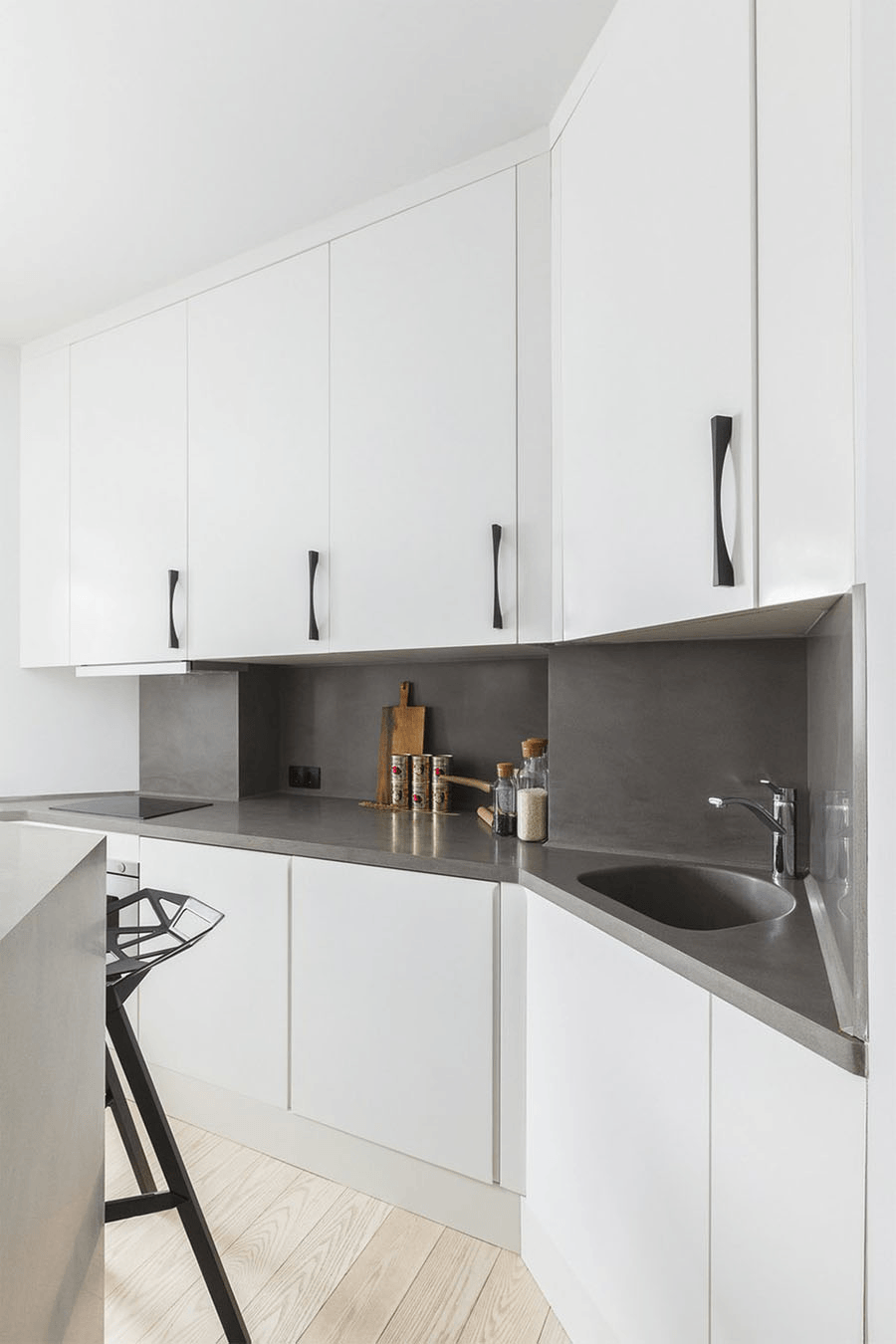 30㎡不到的小户型，老外设计也是可圈可点！收纳、家居功能太好