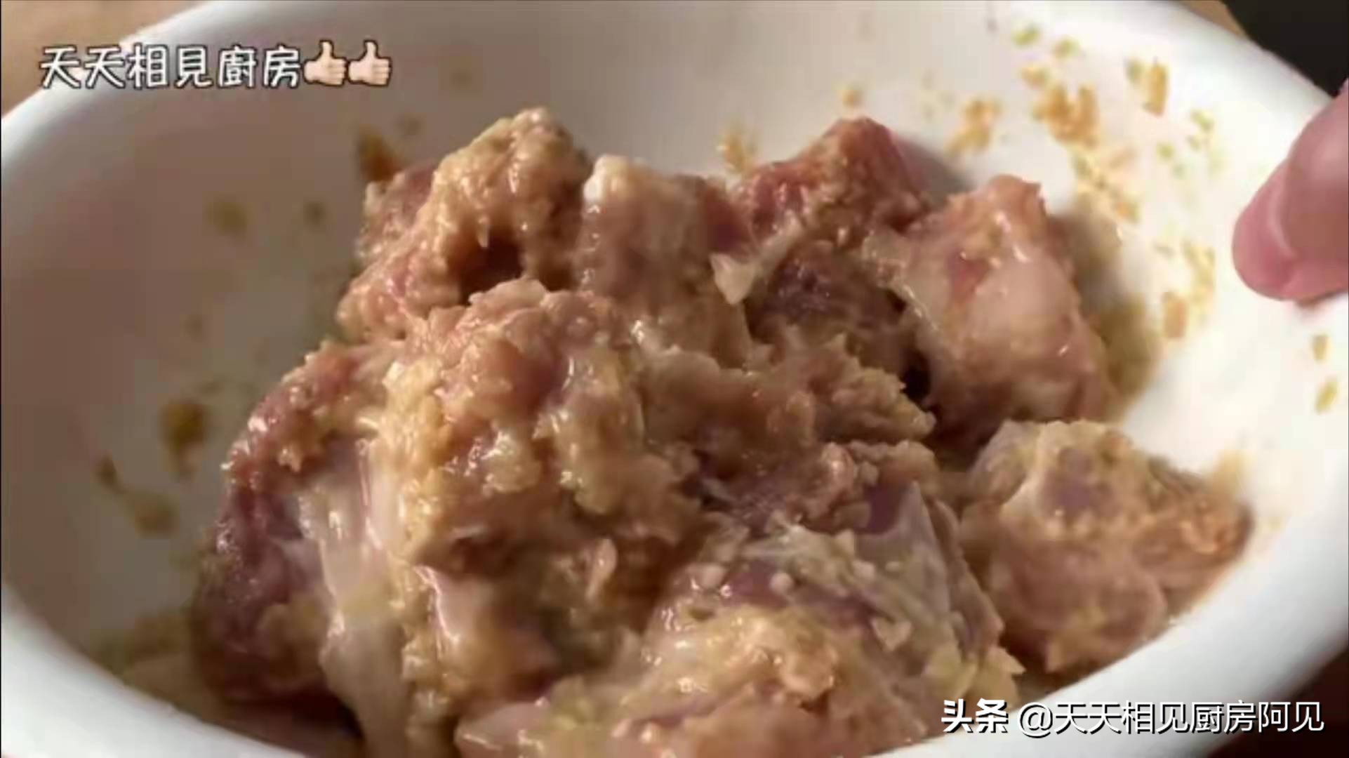 蒜蓉蒸排骨做法（好吃不上火的广式蒜蓉蒸排骨）