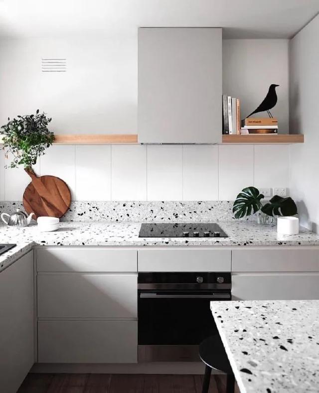水磨石再次在家装流行，颜值高使用性能好，装上它空间更丰富