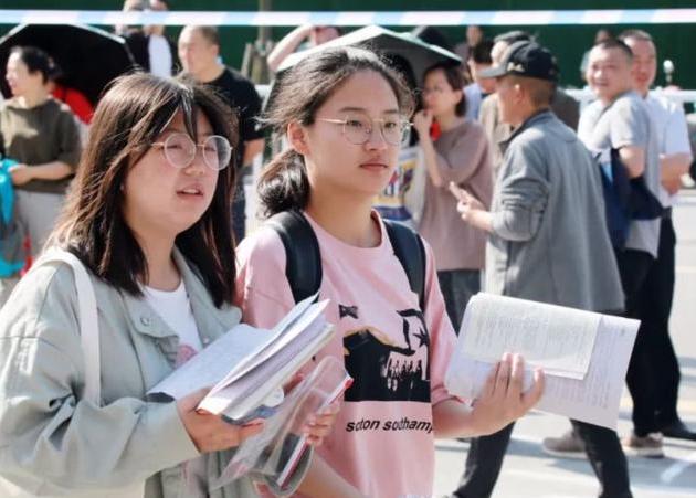 孩子的前途全毁了！天津7所出名的“野鸡大学”，被人民日报点名