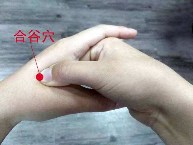 经期腰痛正常吗？一般无异！但警惕是潜藏的这5大疾病在“作祟”