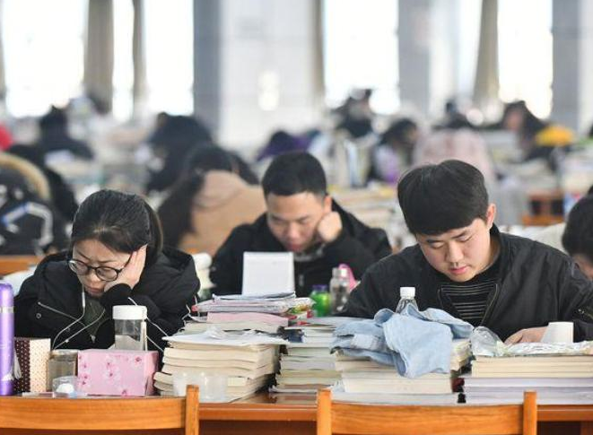 “专科生”也算大学生吗？教育部给出答复，原来很多人都理解错了