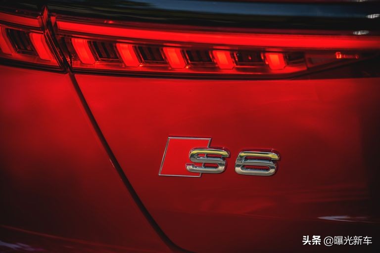 最新「奥迪S6」高级运动轿车，2021款，你爱了吗？