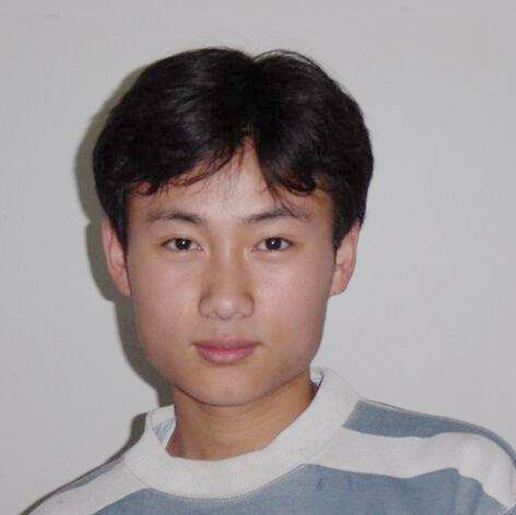 还记得《小龙人》中小帅哥宝宝吗?曾穿越到唐朝与书生于谦交流