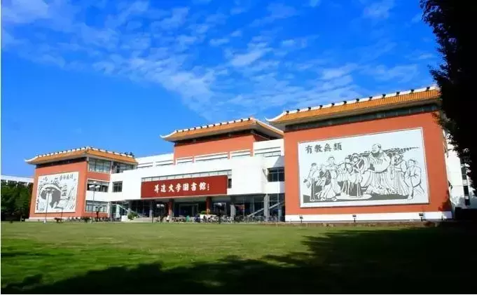 @准大学生：河南高校图书馆颜值大比拼，你家学校上榜了吗？