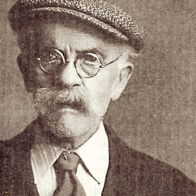 瞿秋白翻译《国际歌》，为何把最后一句，译为“英特纳雄耐尔”？