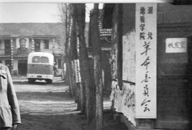 邓小平关怀、温家宝题名，继承清华、北大学科基因，北京这所大学厉害了！