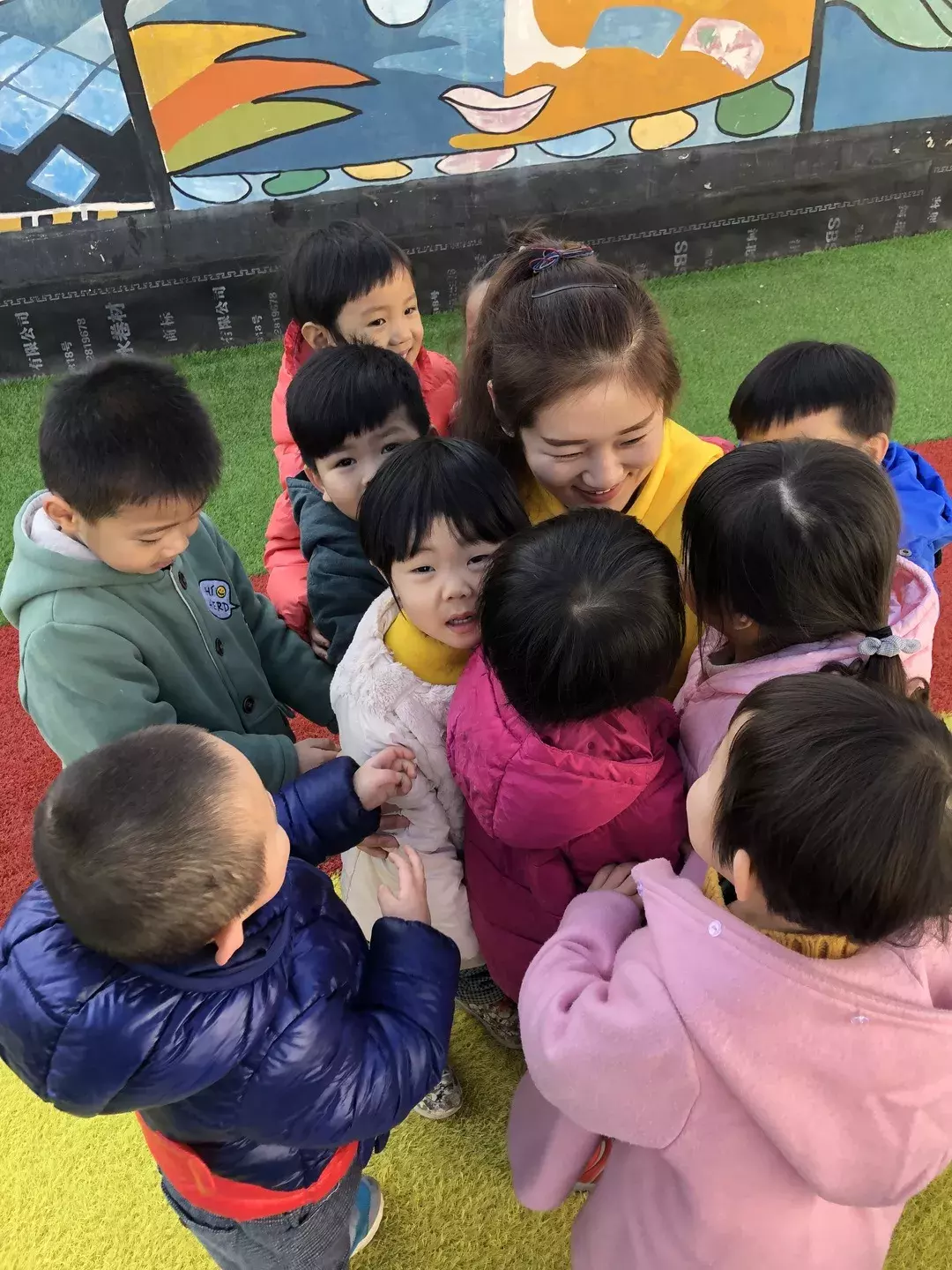 高碑店市第一幼儿园校园风景线:友爱的点点四班
