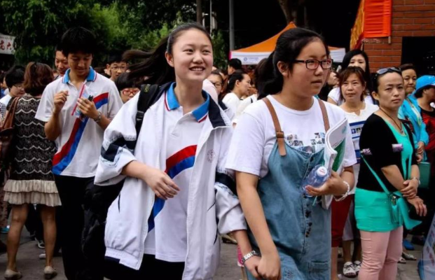 初中生喜迎中考“新政策”，预计2023年全面落实，家长直呼等到了