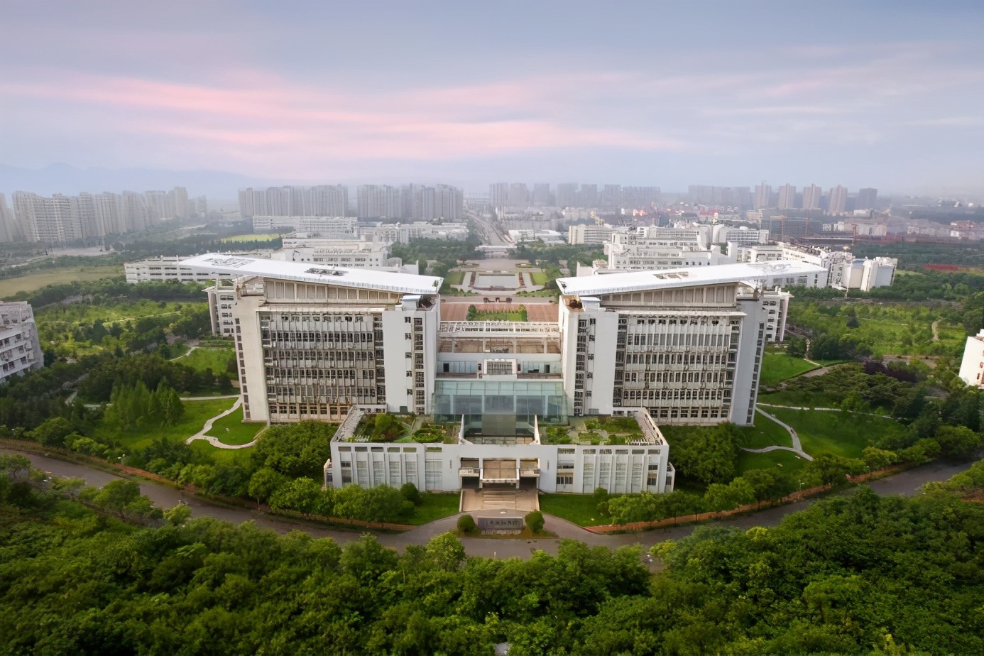 南京师范大学外国语学院（参加东京奥运会）