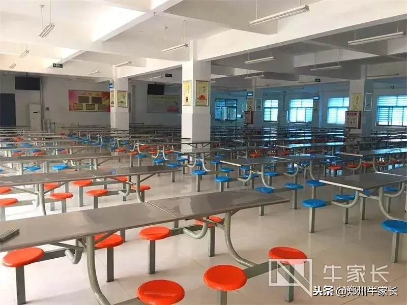 以天明班为名片、录取分数线连年增长，郑州四中了解一下？