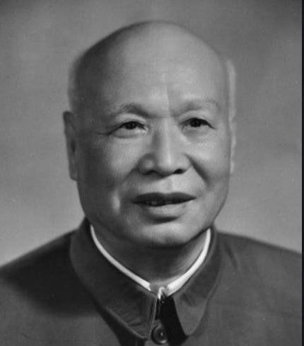 开国少将范明：唯一与毛主席单线联系的王牌卧底，真名却没人知道