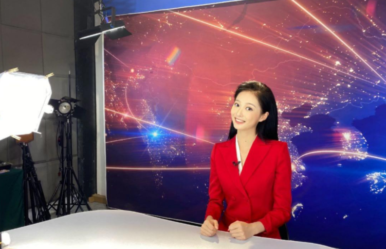 中国传媒大学校花冯琳，实习无缘央视，网友对她评价“两极分化”