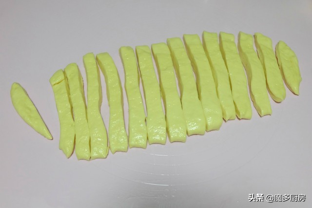 家庭自制油條的做法大全,家庭自制油條的做法大全視頻
