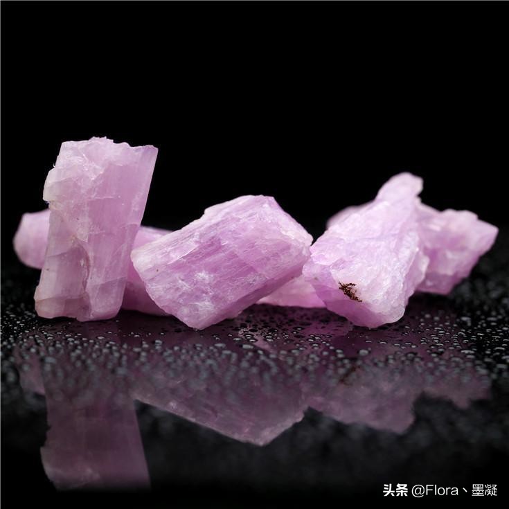紫锂辉的功效与作用（常见的功能疗愈水晶介绍）