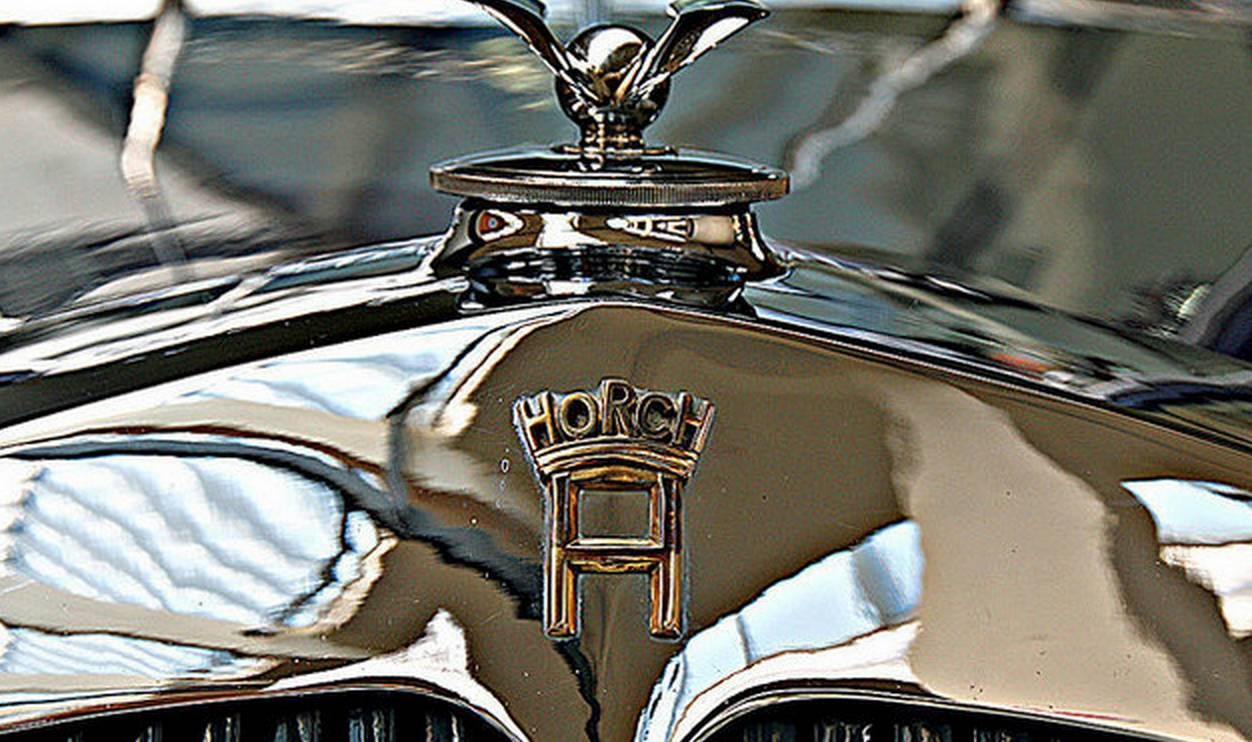 奥迪徽标上的“第三个圆环”，到底代表了什么？