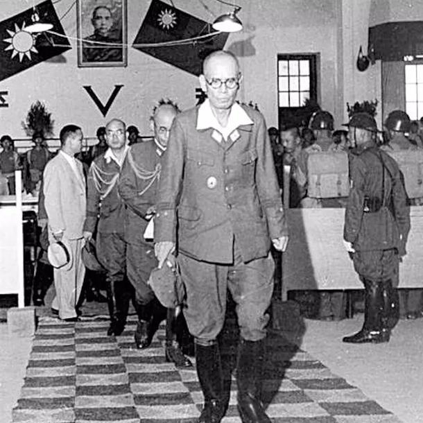 为日本战犯冈村宁次，作无罪辩护的中国律师江一平，晚年遭到报应