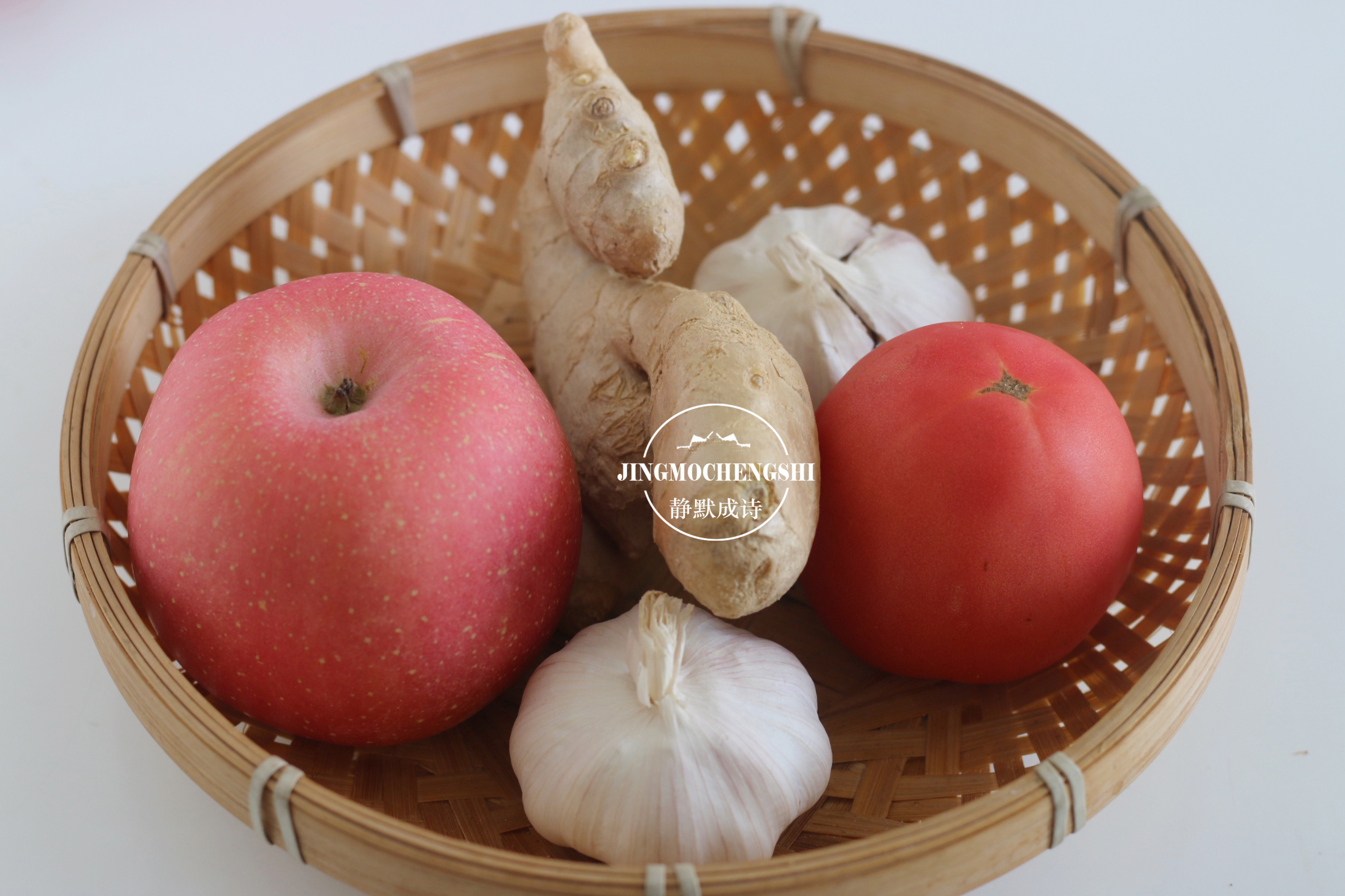 蒜蓉辣酱怎么做？老妈用了30年的传统做法，一看就会，零失败