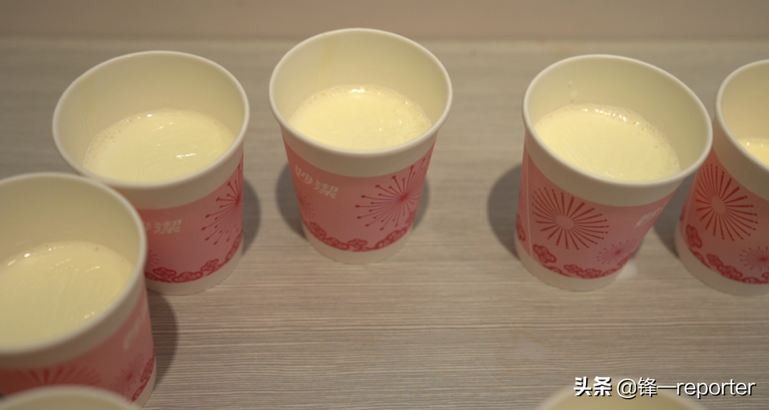 強(qiáng)悍！德國轉(zhuǎn)盤擠奶機(jī)，一個(gè)小時(shí)擠500頭奶牛