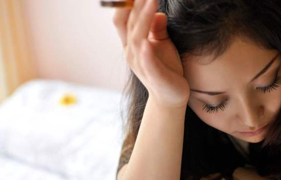 高考前，为什么许多女学生选择吃“避孕药”，班主任无奈道出原因