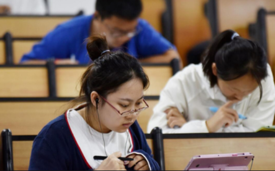 5类岗位从事业编改为合同工，福利待遇减半，难道铁饭碗不铁了？