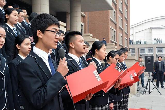 来了！2021各地高考作文出炉！网友：看了“觉醒年代”能拿高分