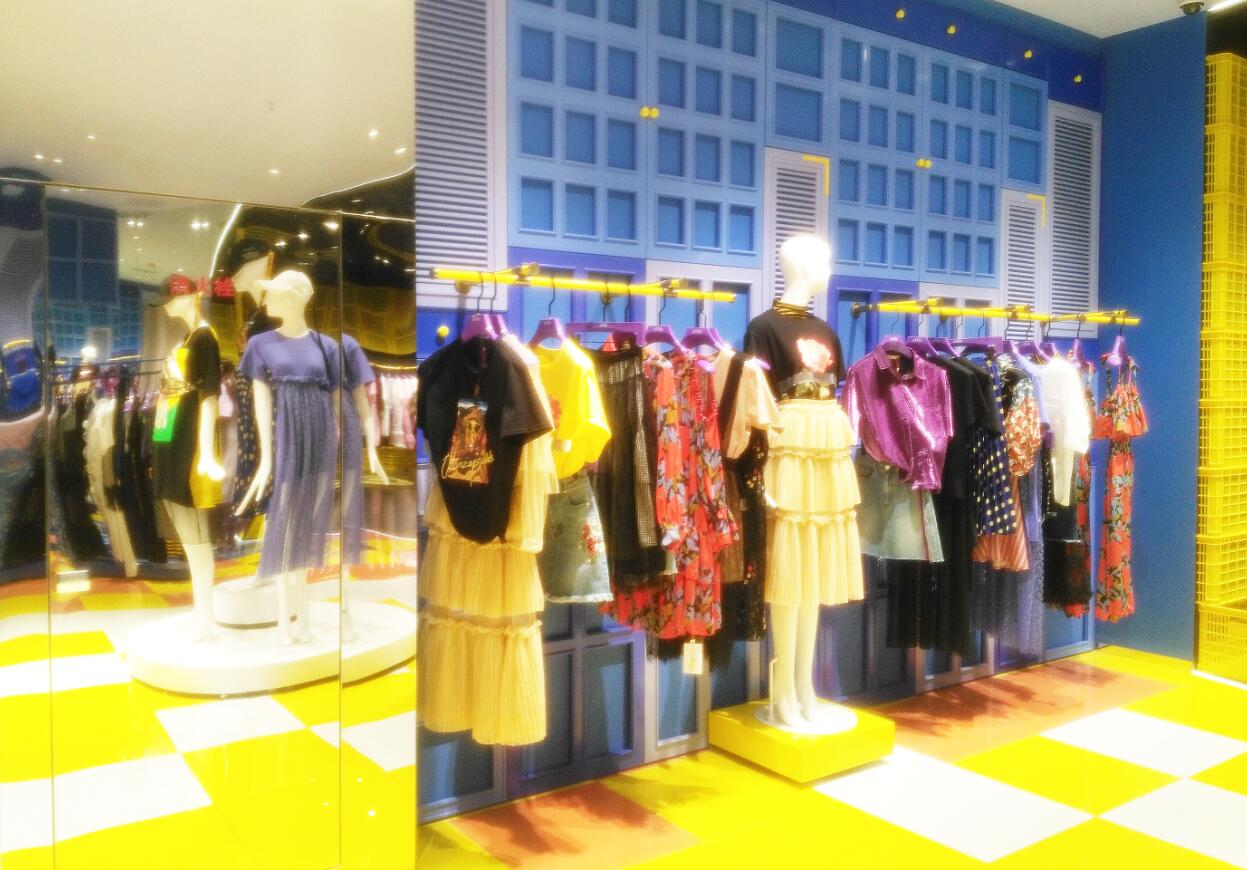 “干掉实体”后，电商为何又要从线上走回线下开实体店？