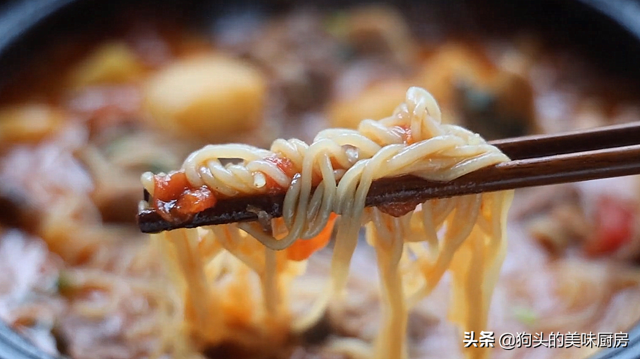 长假在家不想做饭，教你一个做法，土豆牛肉一锅炖，能吃两碗饭