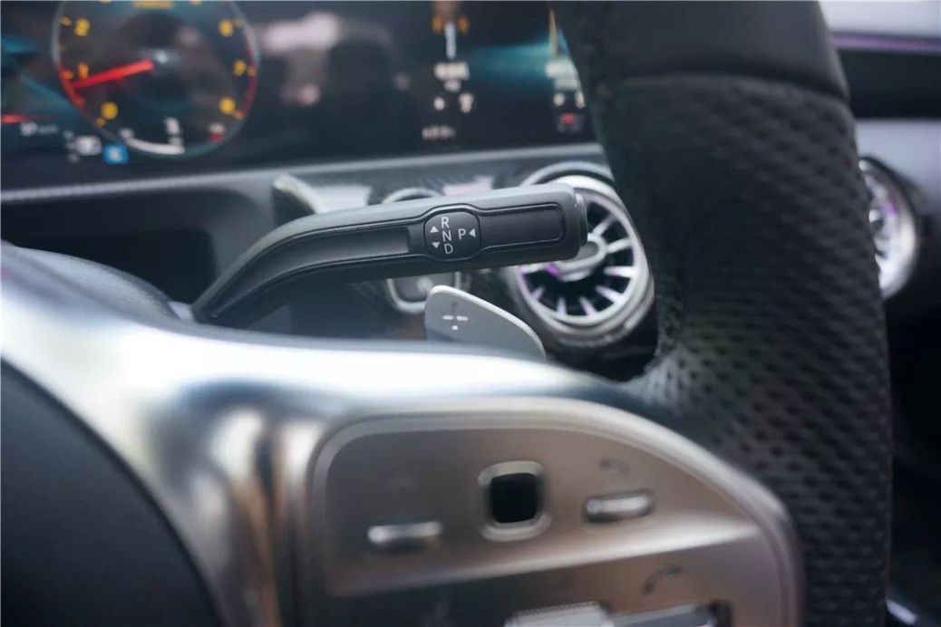 奔驰A200L：驾驶乐趣不逊于宝马，但成为赢家不限于此