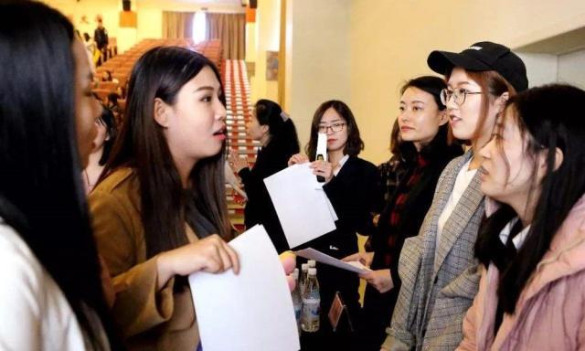 大学阶段，尽量别和这3种人处朋友，能避开则避开，能远离最好