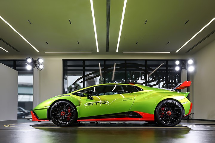 实拍兰博基尼Huracán STO，最强小牛
